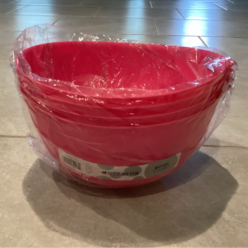 NWT Set of 4 Kizmos mixing Bowls 3 Quart